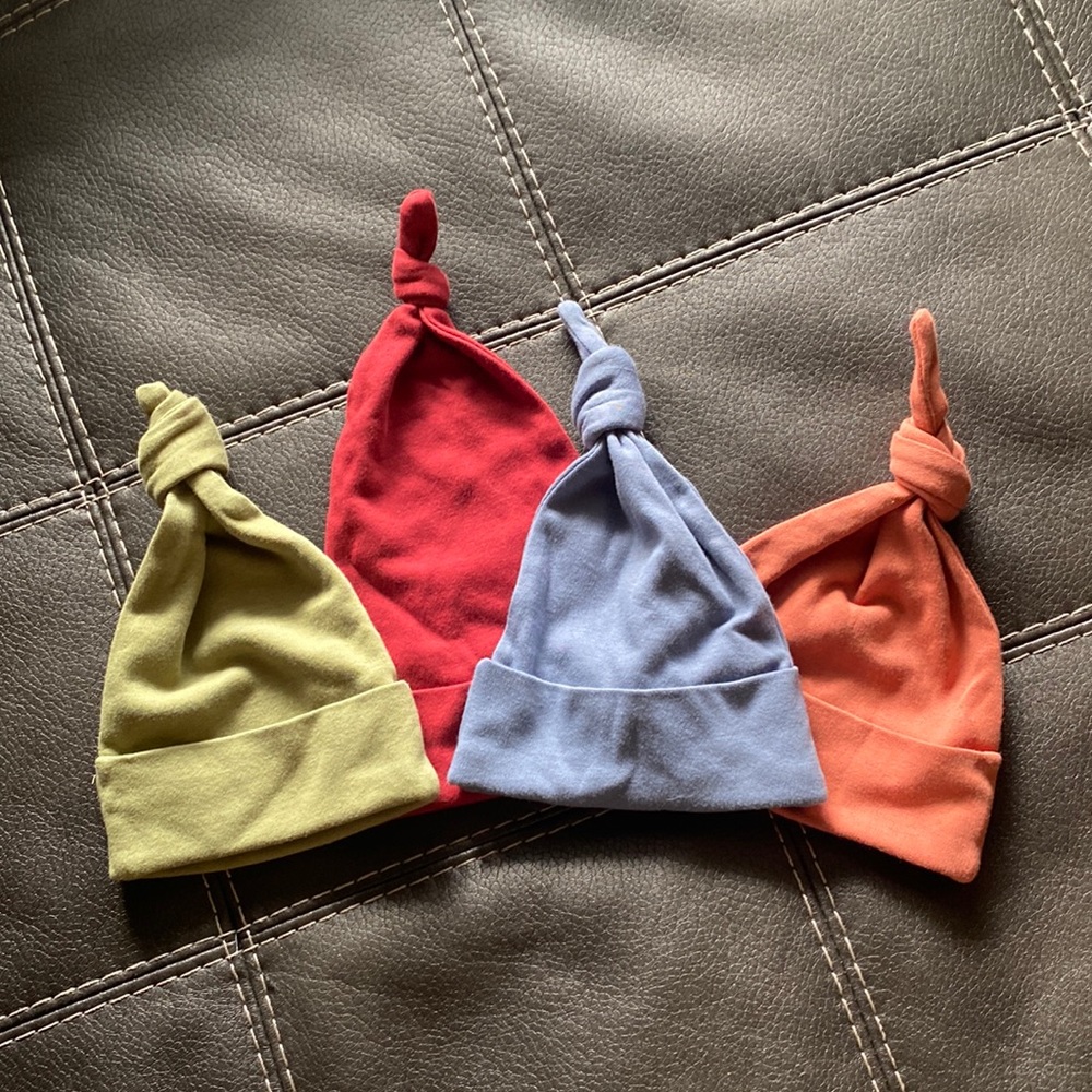 Kate Quinn baby hats 3-6 months